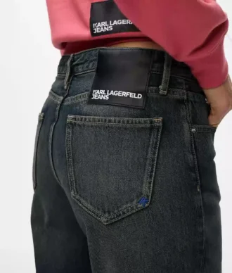 Mid-rise jeans i afslappet pasform
