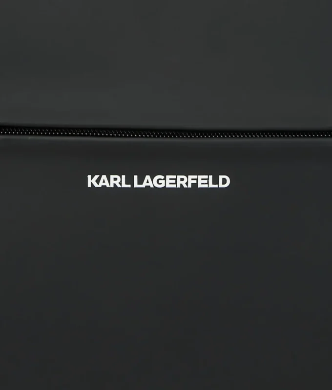 Minimalistisk rygsæk med logo