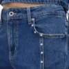 Mom jeans med nitter