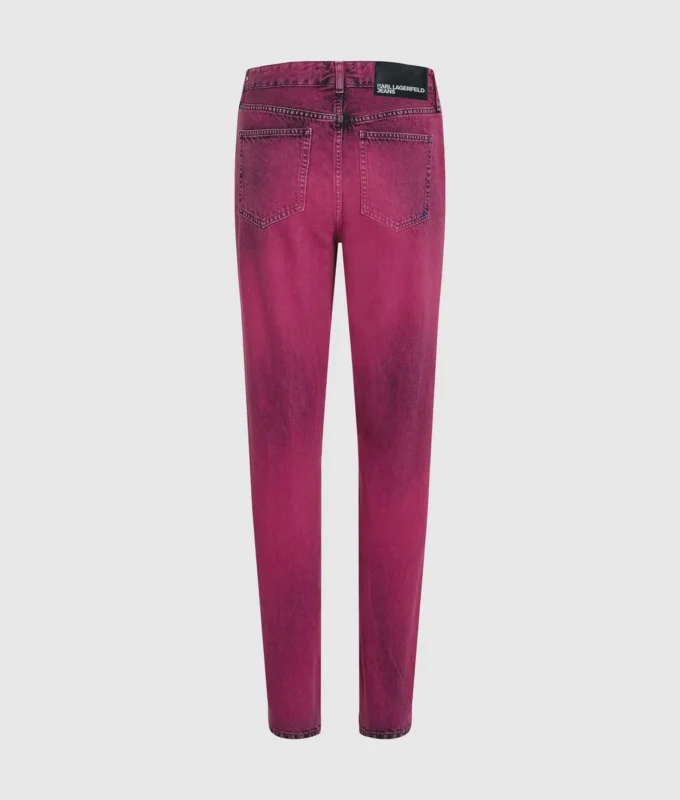 Mom jeans med spraymaling