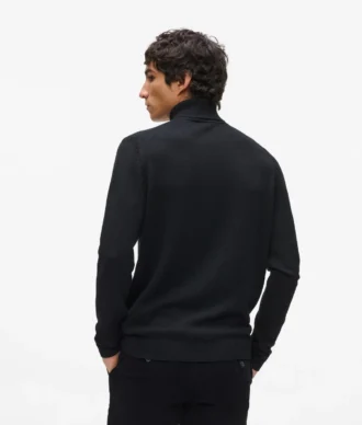 Monogram-pin-rullekravesweater