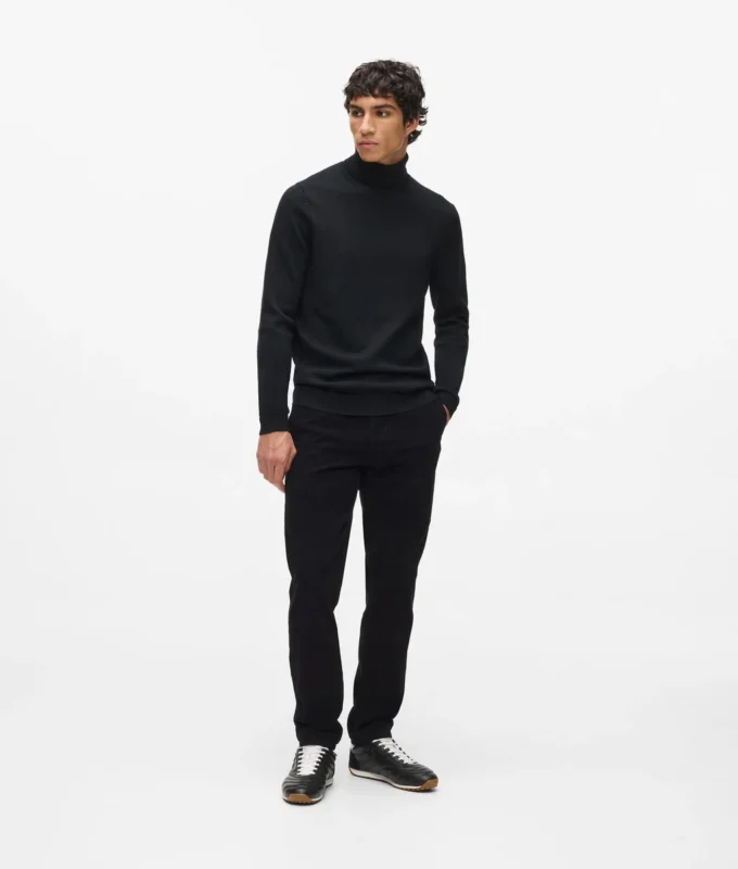 Monogram-pin-rullekravesweater