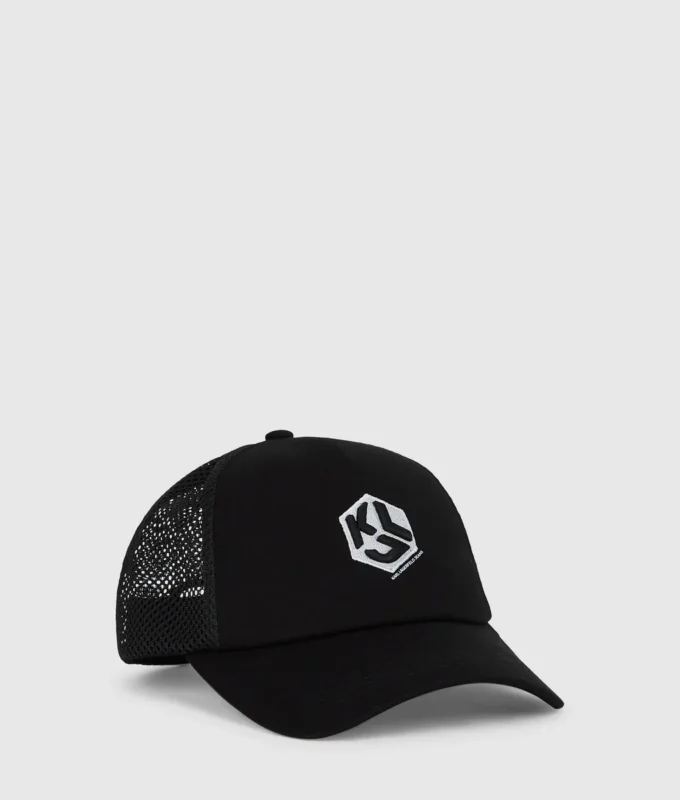 Monogram trucker-kasket