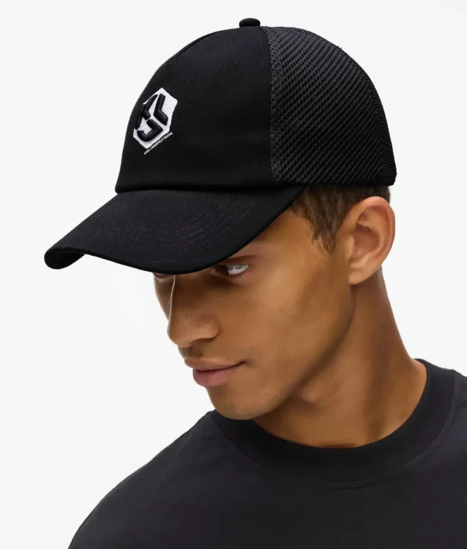 Monogram trucker-kasket