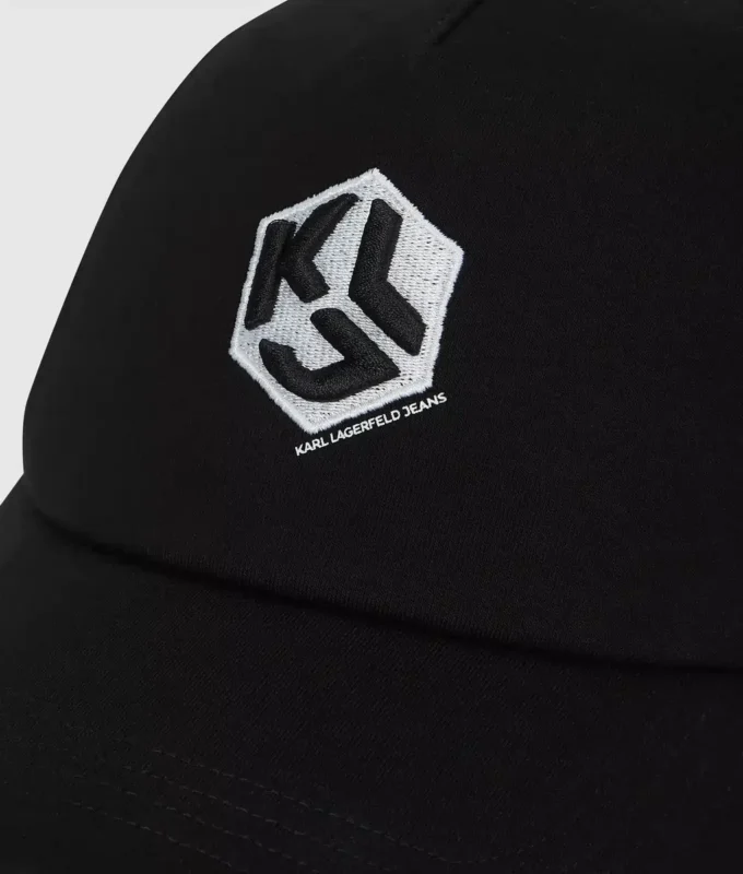 Monogram trucker-kasket