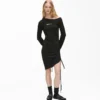 Off-shoulder kjole med snøre