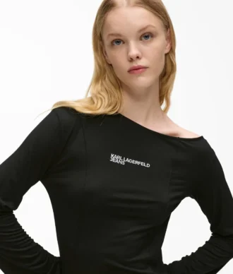Off-shoulder kjole med snøre
