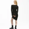 Off-shoulder kjole med snøre