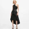One-shoulder biker-kjole