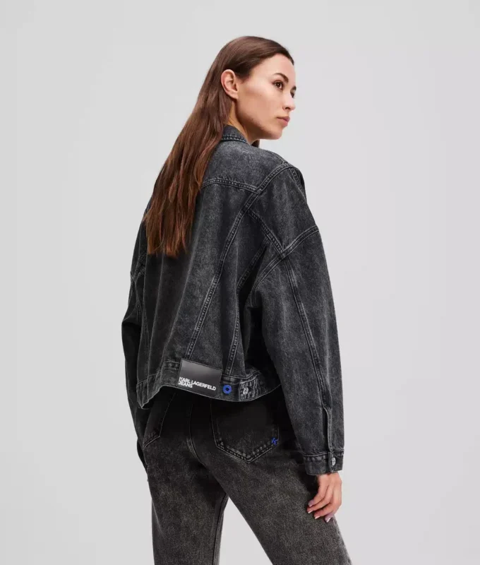 OVERSIZED CROPPED DENIMJAKKE