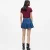 Plisseret mini-nederdel i denim