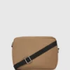Praktisk crossbody-taske med snøre
