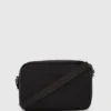 Praktisk crossbody-taske med snøre