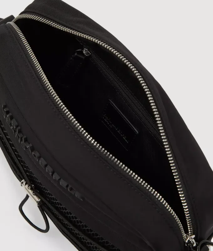 Praktisk crossbody-taske med snøre