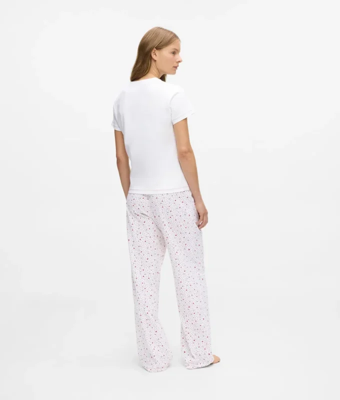 Pyjamasæt med hjerteprint