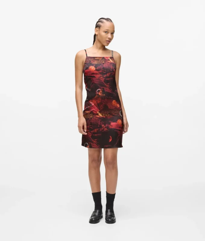 Satin-kjole med print overalt