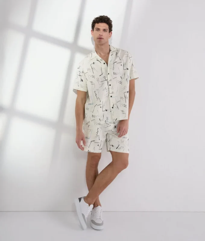 SHORTS MED ALL-OVER-PRINT