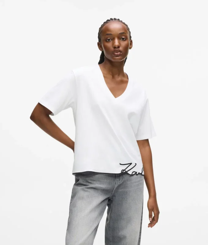 Signatur-T-shirt med V-hals