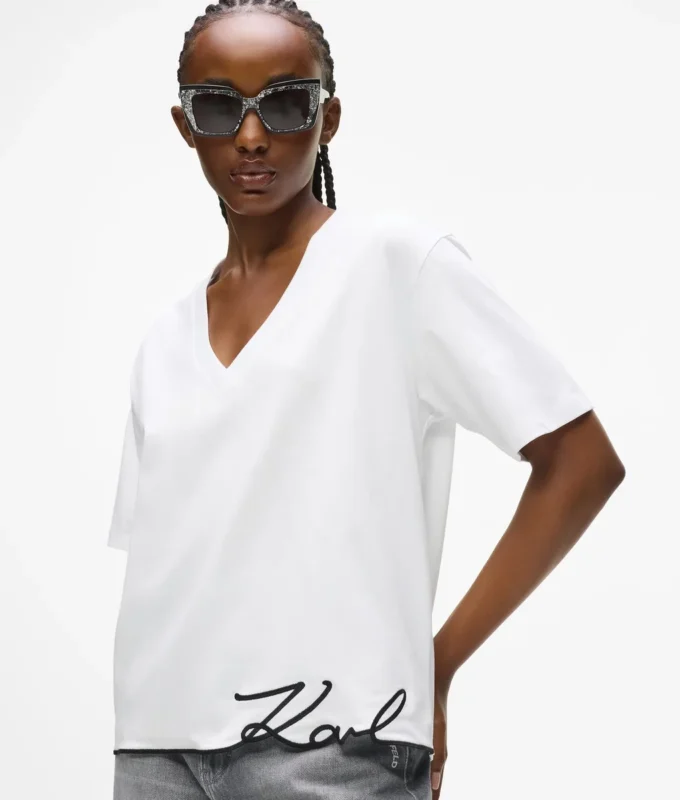 Signatur-T-shirt med V-hals