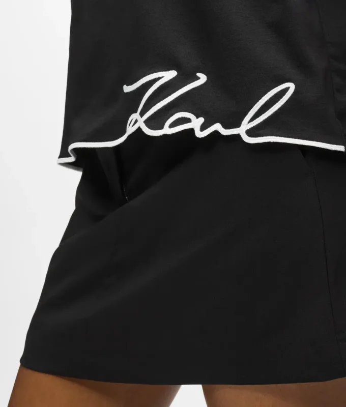 Signatur-T-shirt med V-hals