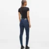 Skinny jeans med høj talje
