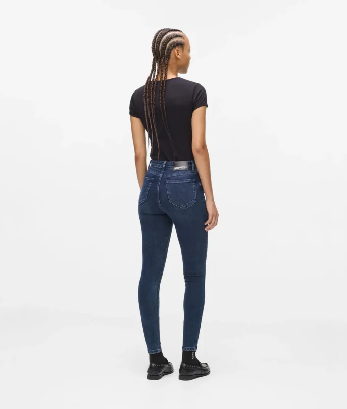Skinny jeans med høj talje