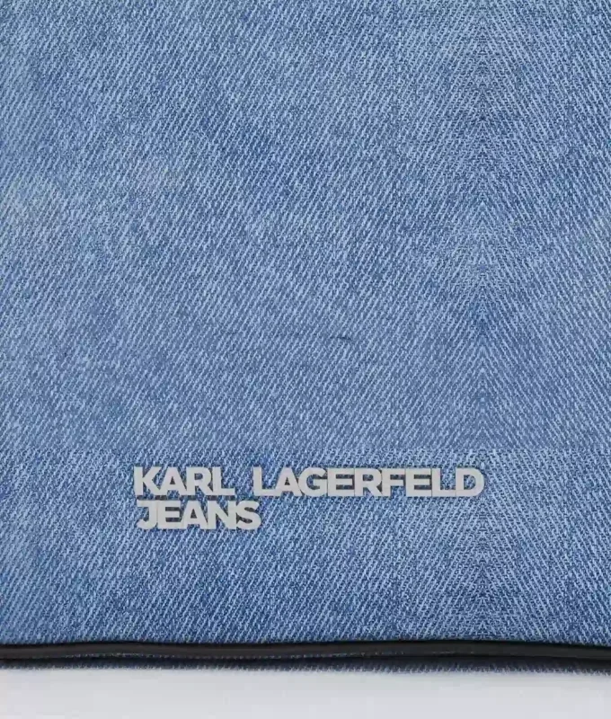 Skuldertaske i denim med spænde
