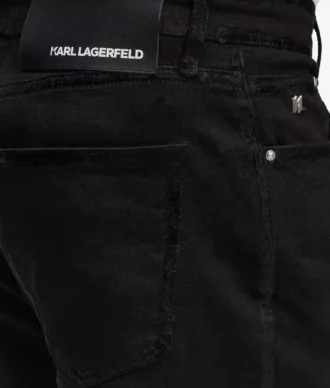 Slim jeans med metalliske detaljer