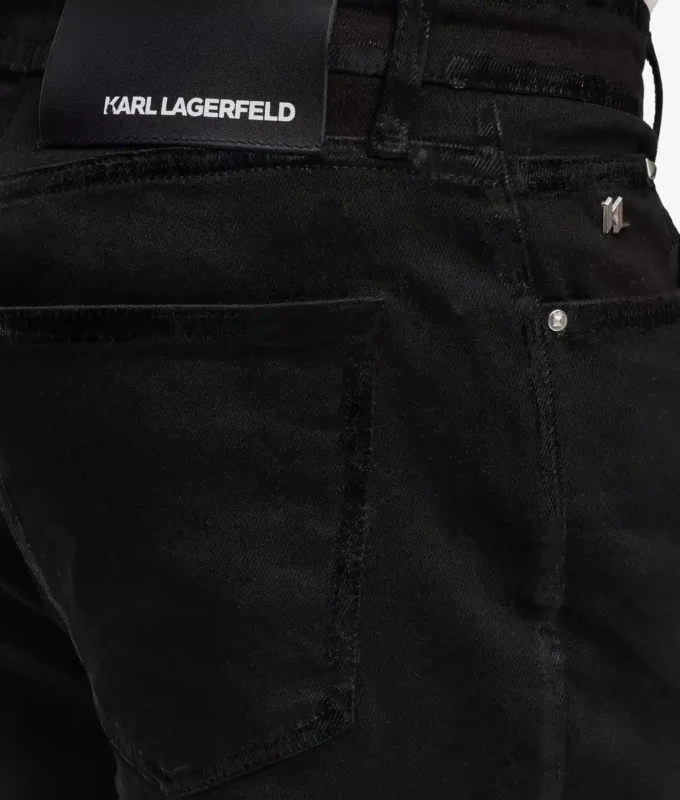 Slim jeans med metalliske detaljer