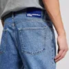 STRAIGHT JEANS