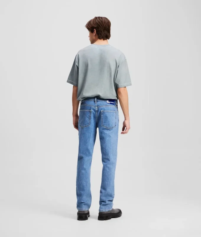 STRAIGHT JEANS
