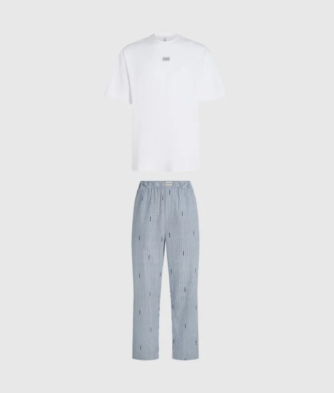Stribet pyjamasæt