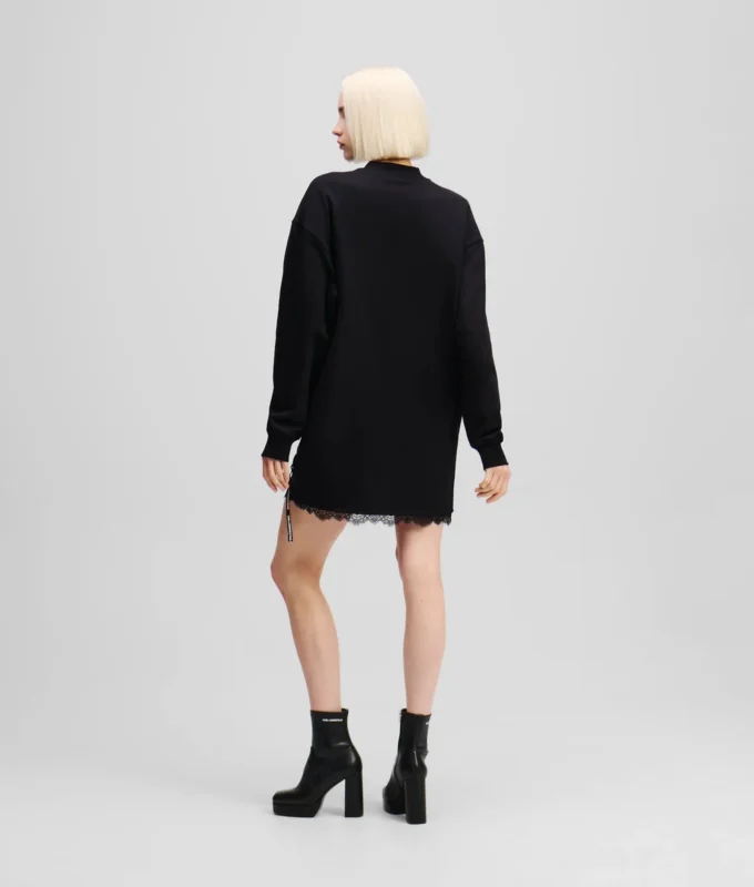 SWEATDRESS MED BLONDDETALJER