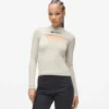 Sweater med udskæring