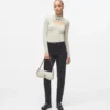 Sweater med udskæring