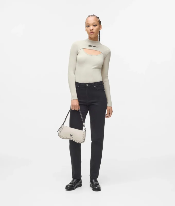 Sweater med udskæring