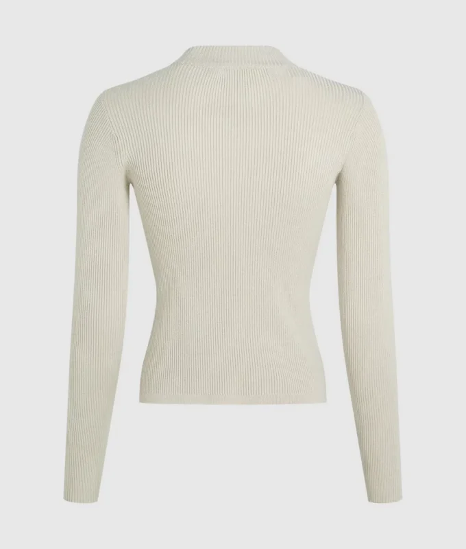 Sweater med udskæring