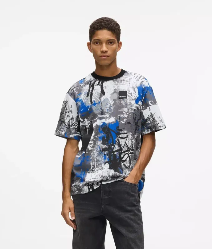T-shirt med all-over malingseffekt