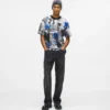 T-shirt med all-over malingseffekt