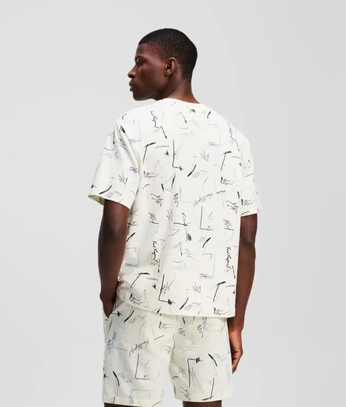 T-SHIRT MED ALL-OVER-PRINT