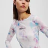 T-SHIRT MED BLOMSTERMØNSTER