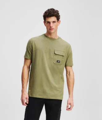 T-SHIRT MED BRYSTLOMME