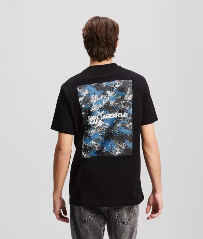 T-SHIRT MED GRAFIK