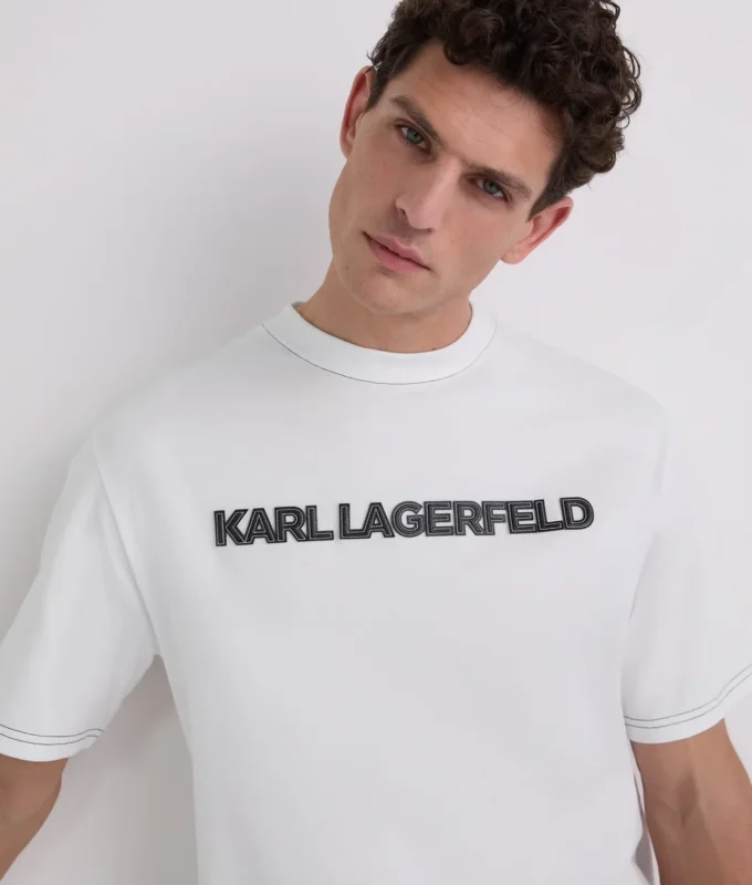 T-SHIRT MED KONTRASTSTING
