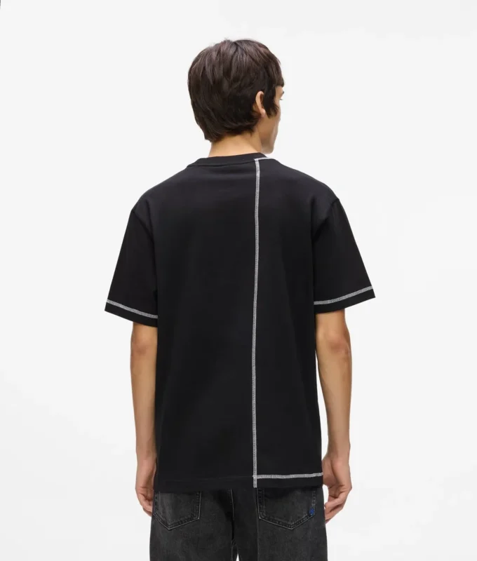 T-shirt med kontrastsyninger
