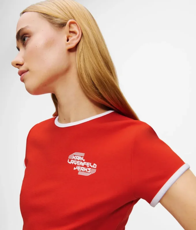T-SHIRT MED KORT ÆRME