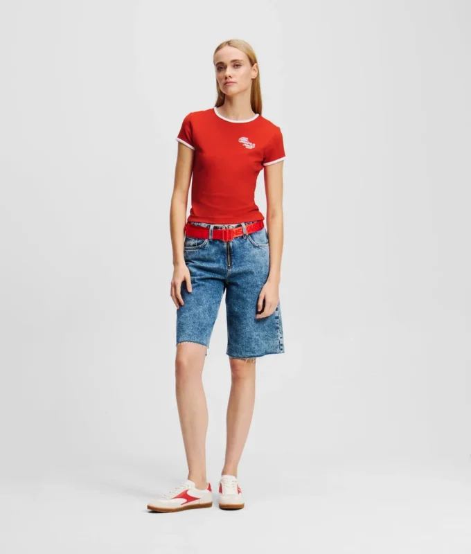 T-SHIRT MED KORT ÆRME