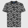 T-shirt med monogram overalt