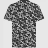 T-shirt med monogram overalt