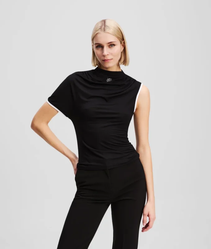 T-SHIRT MED ÉN ÆRM